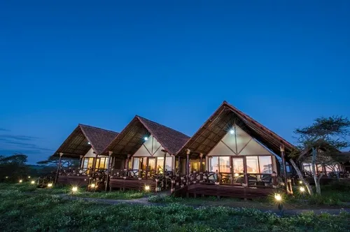 Karatu mid-range safari camp tented lodge